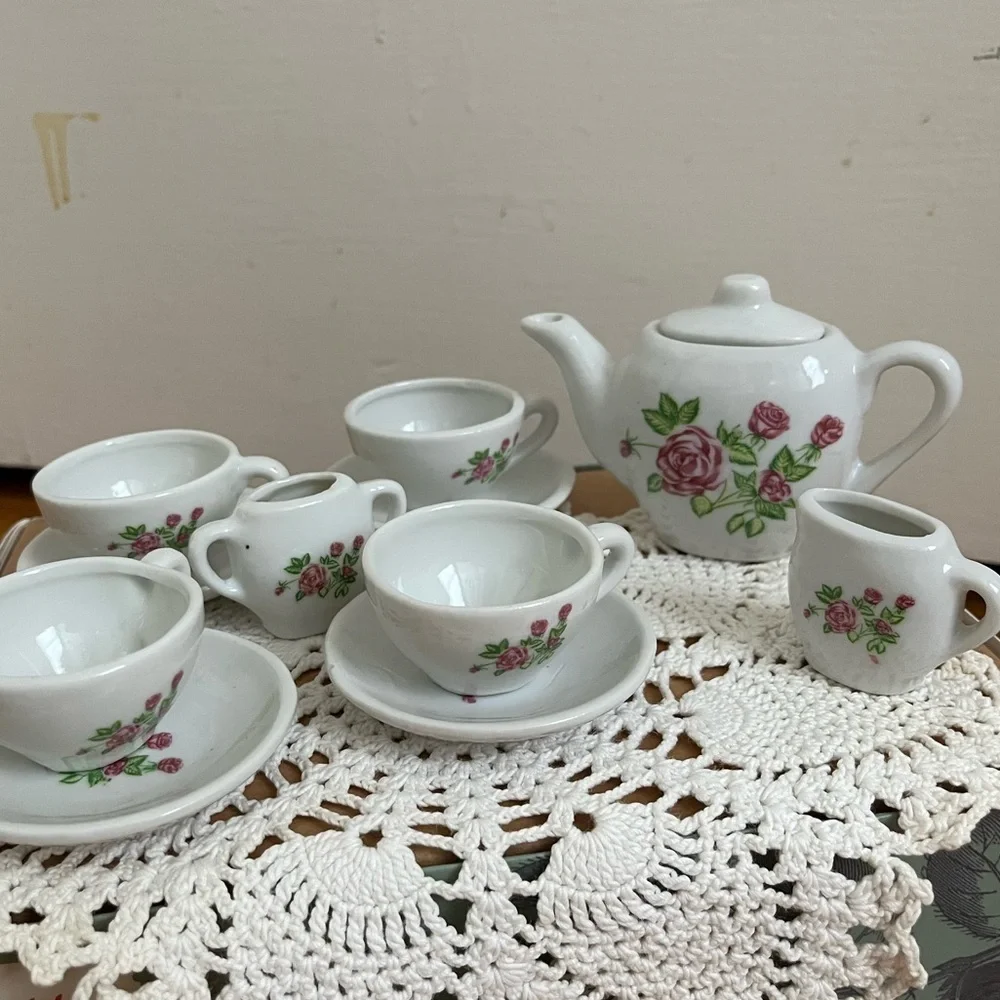 Vintage Child’s Miniature China Play Tea Set Floral Made in Taiwan 12 Piece